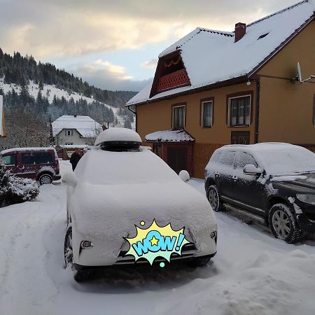 Sadyba Gostynniy Dvir Hotel Izki Buitenkant foto