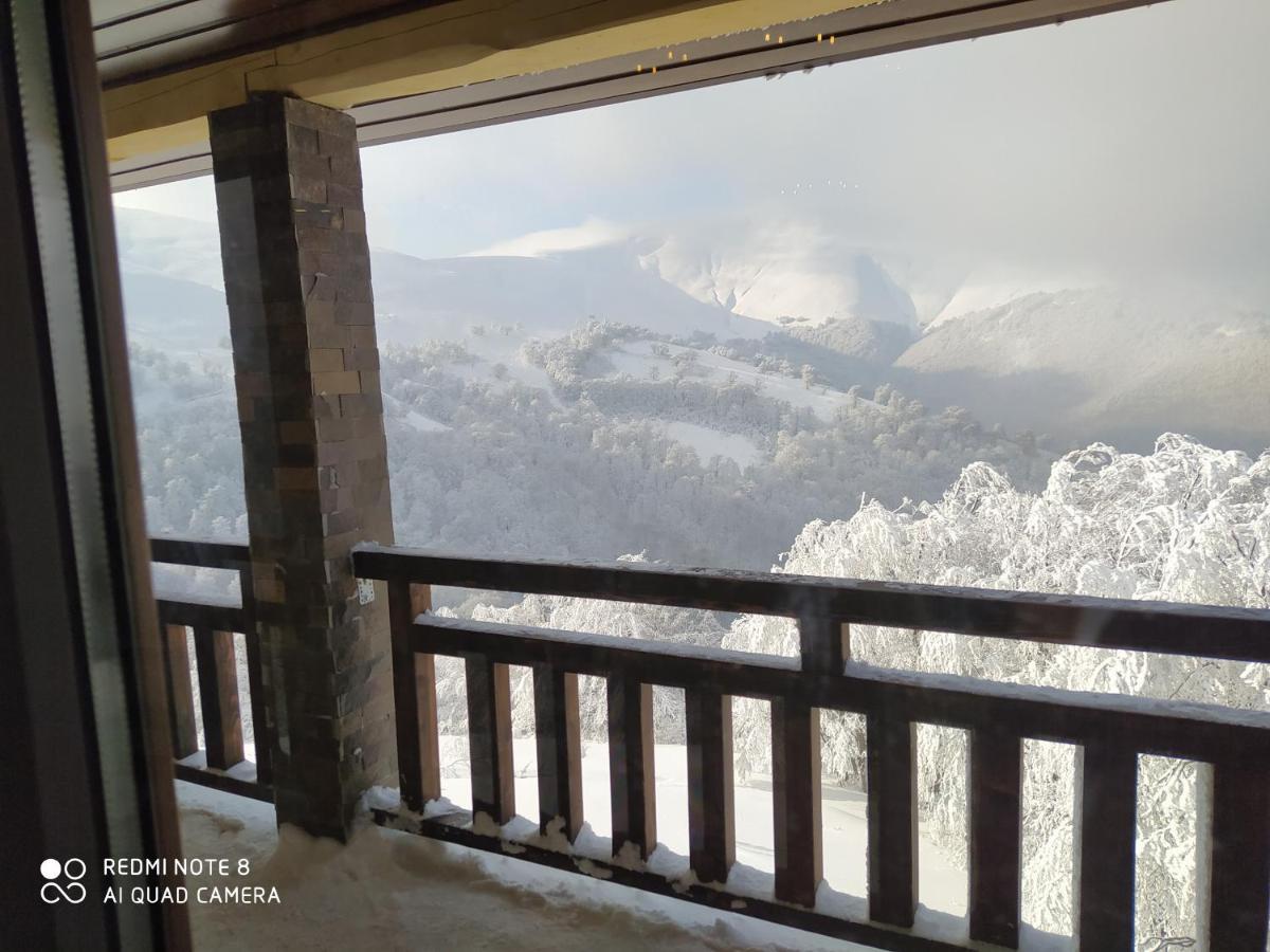 Sadyba Gostynniy Dvir Hotel Izki Buitenkant foto